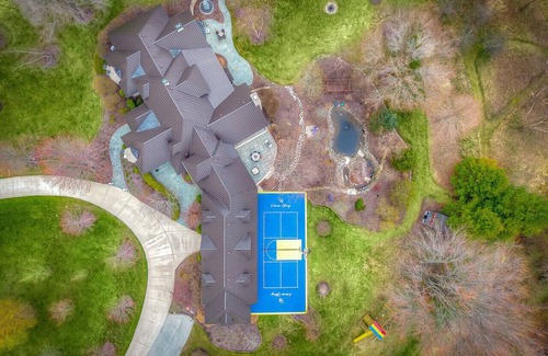 Sheboygan House | Baronwood Oasis-Indoor Pool/Spa-Arcades-16beds-LUX
