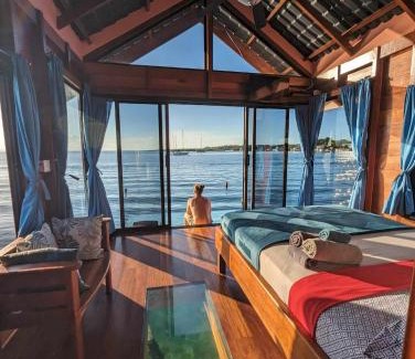 Bocas del Toro Bed & Breakfast | Barrbra BnB Over The Sea