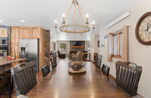 Custer Cabin | Barrel Springs ★ Secluded Stay in a Wonderful Creekside Getaway ★
