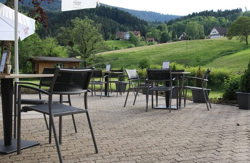 Guckinsdorf Apartment | Barrier-free double room with large bathroom and balcony, 29sqm