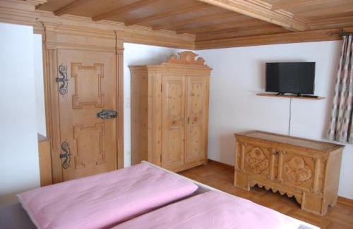 Oberammergau Apartment | Barrierefreie 3-Zi.-Ferienwohnung mit Gartenzugang in ruhiger, zentrumsnaher Lage