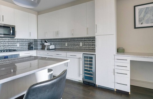 Houston Apartment | Barsala At The Hayworth