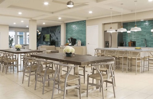 Newberry Apartment | Barsala l Discover Family-Friendly Space w/Fitness & Tennis Facilities