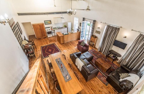 Grahamstown Bed & Breakfast | Bartholomew's Loft