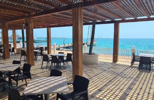 Centro - Supmza 001 Hotel | Bartolome Oceanfront Suites
