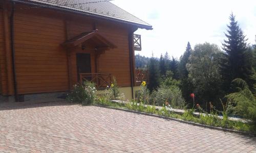 Slavske Cabin | Barvy Karpat