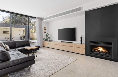 Barwon Heads House | Barwon Heads luxury poolside retreat