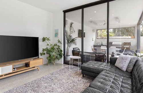 Barwon Heads House | Barwon Heads luxury poolside retreat