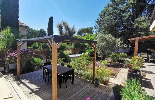 La Seyne-sur-Mer House | Bas de villa avec jardin, piscine et jacuzzi