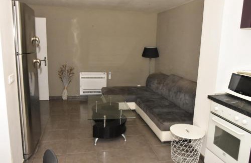 Sanary-sur-Mer Apartment | Bas de Villa tropicale SANARY