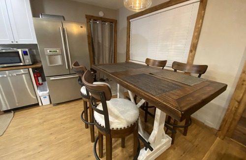 North Upper Truckee Cabin | Base Camp Kiowa: cozy, dog-friendly, modern mountain cabin