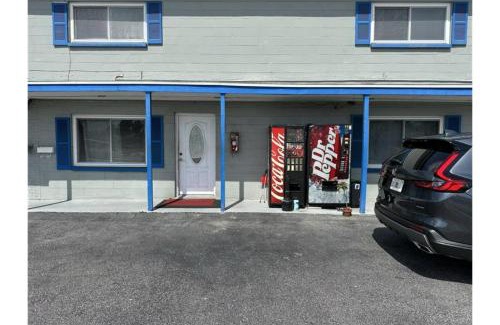 Sun Bay South Hotel | Base Motel By OYO South Tampa