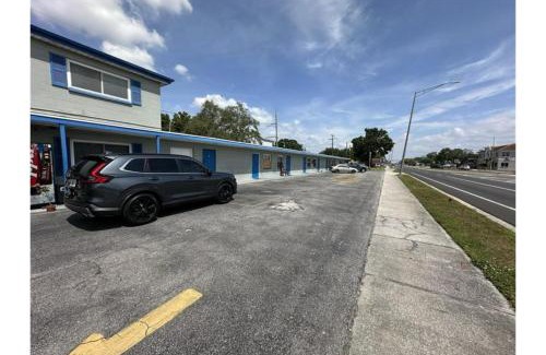Sun Bay South Hotel | Base Motel By OYO South Tampa