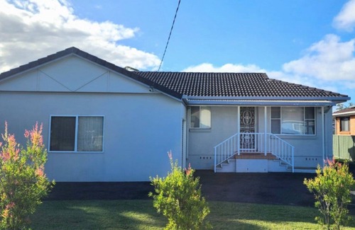 Sussex Inlet House | Base yourself at Banksia