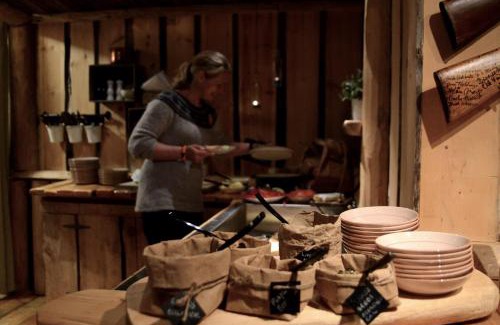 Longyearbyen Hotel | Basecamp Hotel