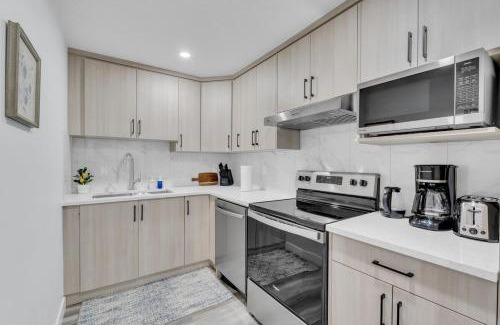 Calgary Apartment | Basement in Calgary - 10 Mins from Calgary Airport