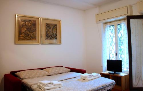 Porta Nuova Apartment | Basement Turati 3 -Consulates District