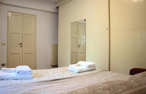 Porta Nuova Apartment | Basement Turati 3 -Consulates District