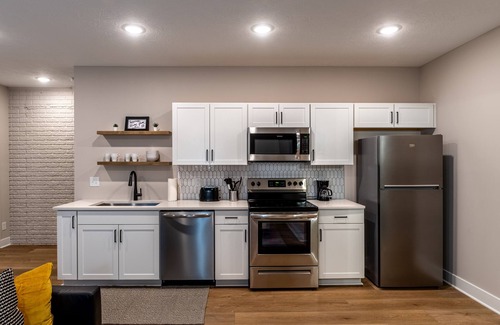 Near Northside Apartment | Basement Unit - Downtown
