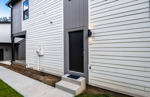 Near Northside Apartment | Basement Unit - Downtown