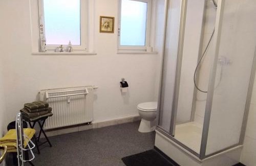 Goerlitz Apartment | Basic Apartment ruhig gelegen mit Terrasse und Parkplatz - 2 Schlafzimmer
