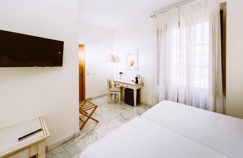 Santa Cruz Hotel | Basic Hotel Doña Manuela