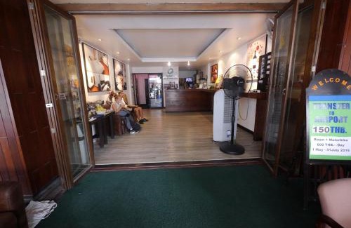 Chiang Mai Hotel | Basic Line Hotel @ Loikroh
