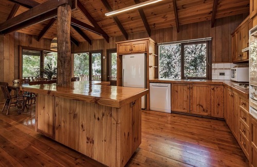 Eagle Bay House | Basically Beachfront - Eagle Bay Treehouse