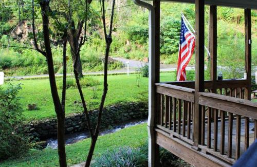 Gatlinburg House | Baskins Creek Hideaway