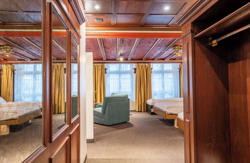 Lucerne Hotel | BASLERTOR Summer Pool Hotel