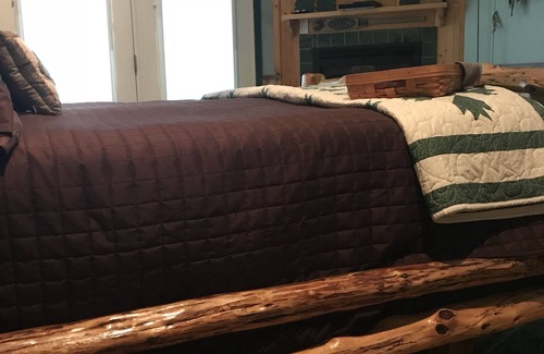 Lake Ozark Bed & Breakfast | Bass and Baskets B&B