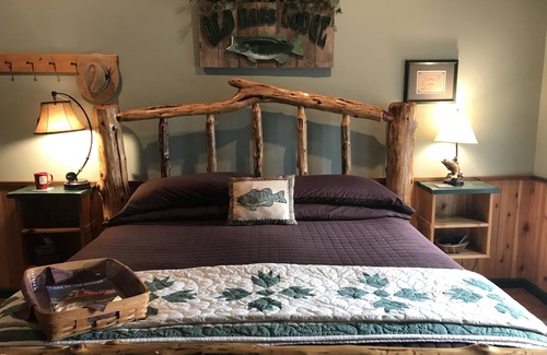 Lake Ozark Bed & Breakfast | Bass and Baskets B&B