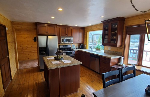 Bass Lake Cabin | Bass Lakefront Luxury w/private dock and game/bar room