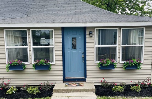 Lakeview Cottage | Bass Lane Inn