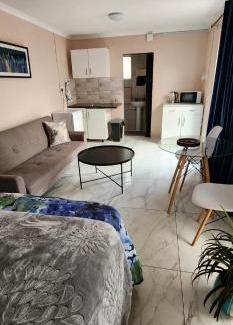 Eikenbosch Bed & Breakfast | Batchelor at Labiance by Cozy