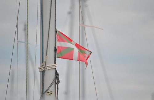 Hendaye Boat Rental | Bateau au coeur d'Hendaye