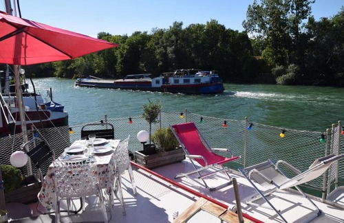 Lagny-sur-Marne Boat Rental | Bateau, Péniche Marboré - Disney