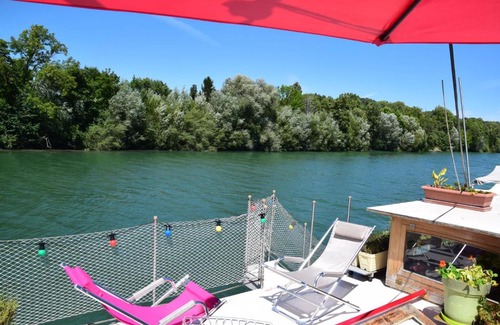 Lagny-sur-Marne Boat Rental | Bateau, Péniche Marboré - Disney
