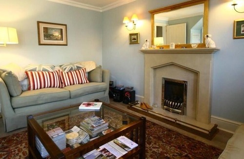 Nailsworth Cottage | BATEMANS, family friendly, with a garden in Nailsworth