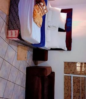 Kempton Park House | BATO Accommodation