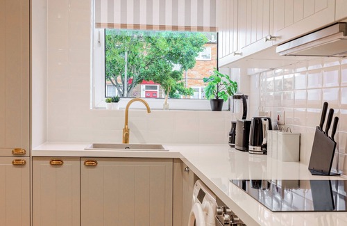 Battersea House | Battersea Spacious 3Bed Home w/Parking &Garden - 15 mins from London Eye
