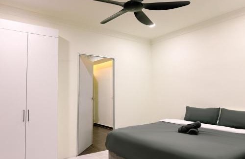 Taman Seri Gombak House | Batu Caves Cozy 2 Storey House with Free Netflix