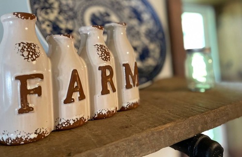 Marble Other | Bauernhaus - Adorable & Modern Farmhouse