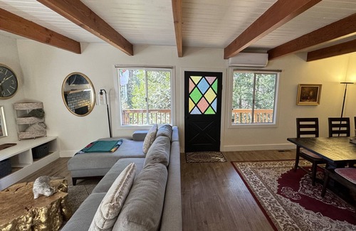 Blue Jay House | Bavarian Mountain Retreat