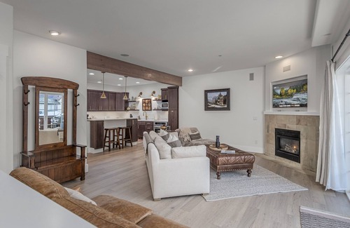 Leavenworth Condo | Bavarian Mountain Suite 2 Bedroom Condo by NW Comfy Cabins by RedAwning
