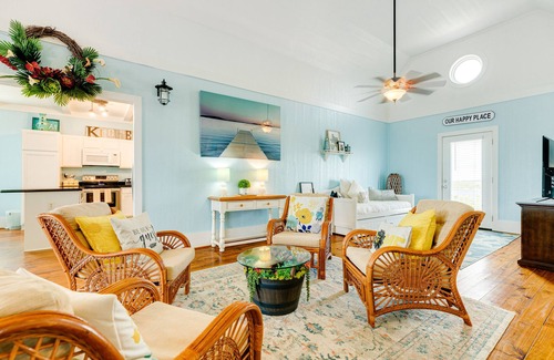 Port Bolivar House | Bay and gulf-view home with gas grill, deck, and outdoor seating area