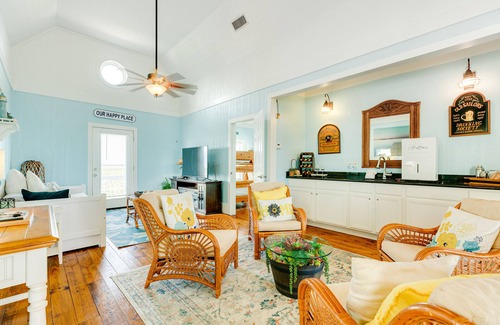 Port Bolivar House | Bay and gulf-view home with gas grill, deck, and outdoor seating area