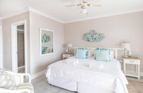 Simon's Town Apartment | Bay Beach Vista-Two Suites with Deck and Sea views