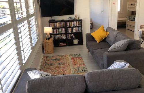 Encounter Bay House | Bay Breeze Beach Cottage