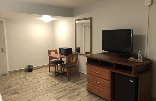 Bradenton Hotel | Bay Breeze Inn Bradenton Downtown